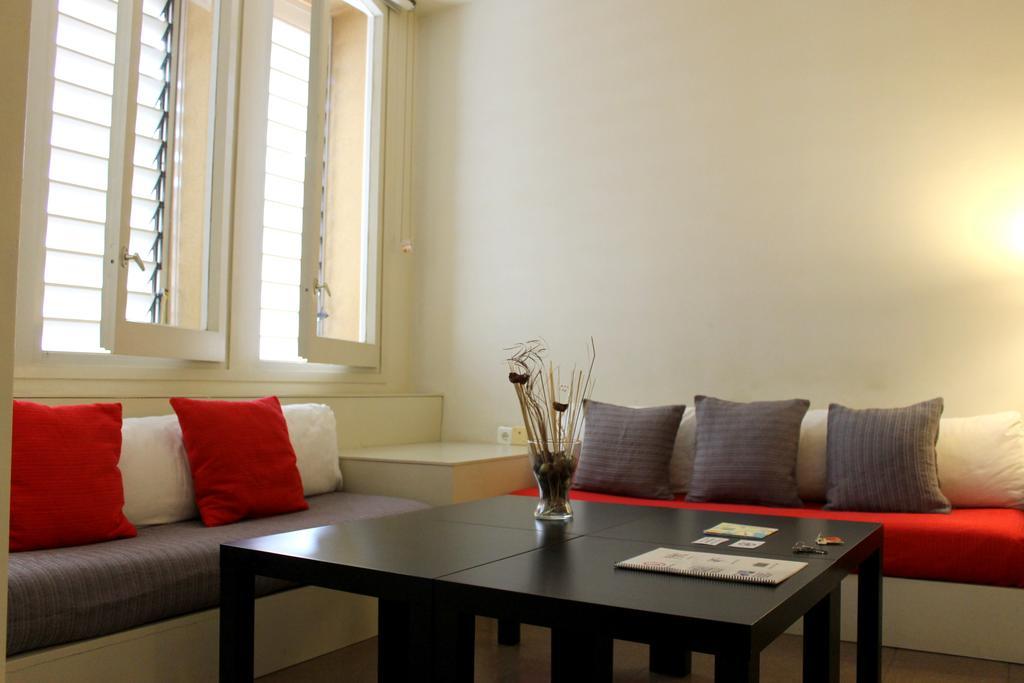 Sweet Bcn Apartments Барселона Экстерьер фото