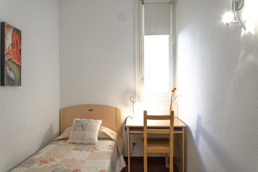 Sweet Bcn Apartments Барселона Экстерьер фото