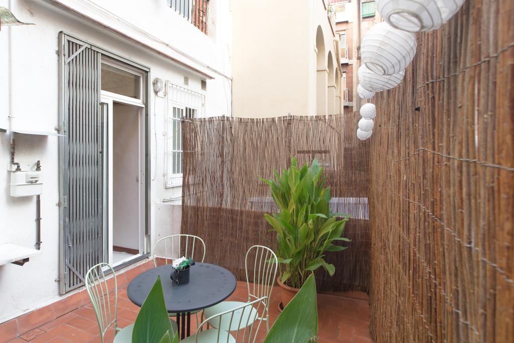 Sweet Bcn Apartments Барселона Экстерьер фото