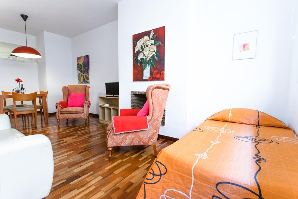 Sweet Bcn Apartments Барселона Экстерьер фото